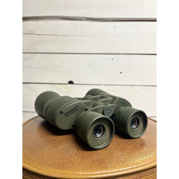 Winchester Binoculars with Carrying Case